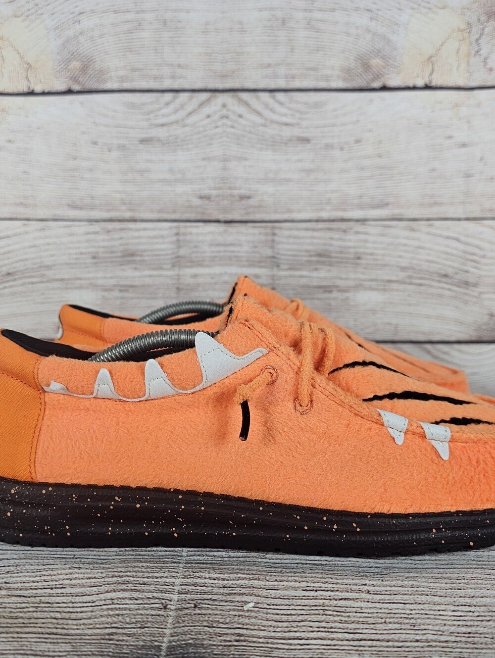 Hey Dude Wally Men’s Fuzzy Monster Feet Slip-on Shoes Orange/Black Size 10 NWOB